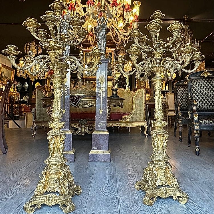 19.yy Altın Vermeyli Gotik Bronz Şamdanlar